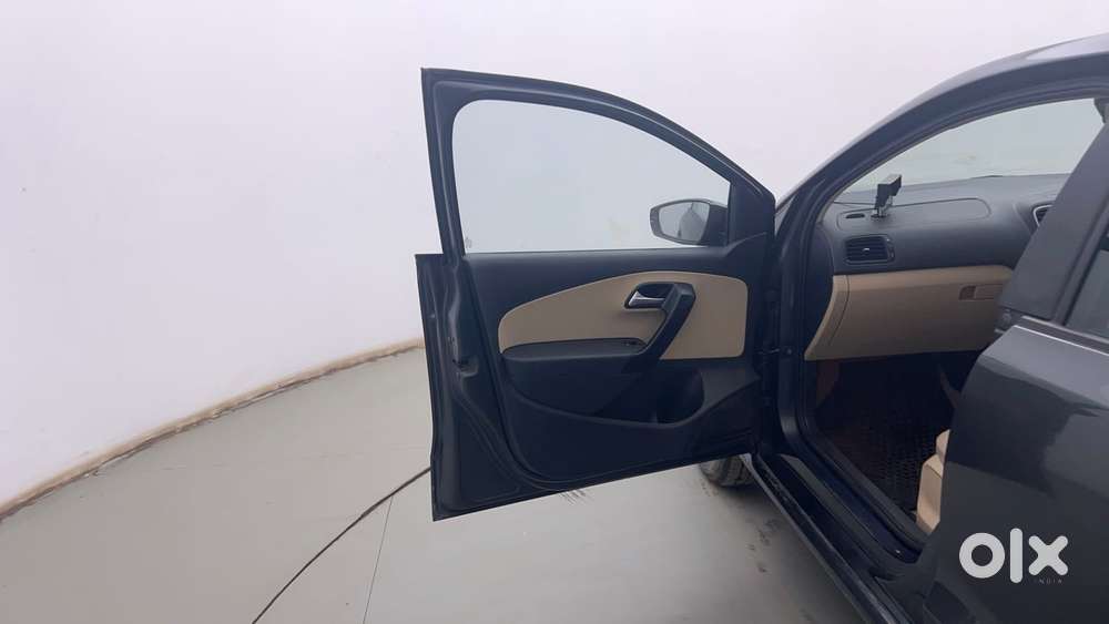 Volkswagen Polo Petrol Highline 1.2l, 2017, Petrol