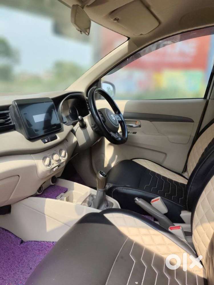 Maruti Suzuki Ertiga 1.5 Vxi, 2022, Petrol