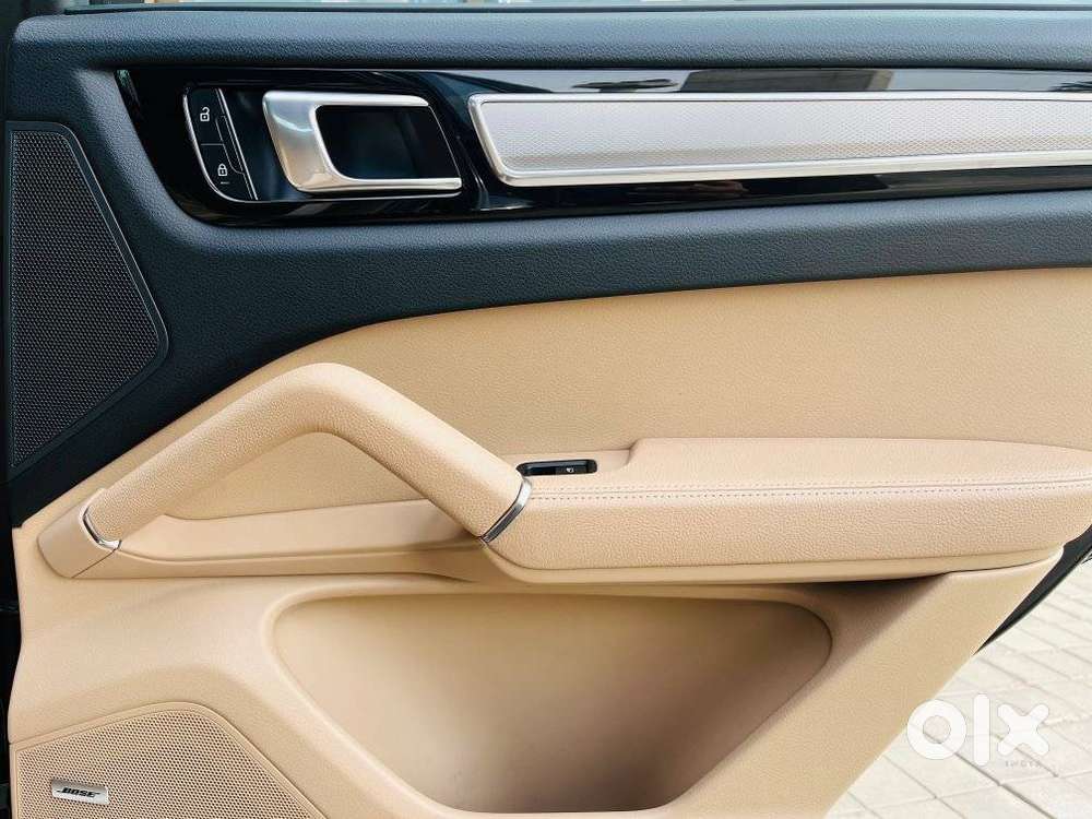 Porsche Cayenne Platinum Edition, 2023, Petrol