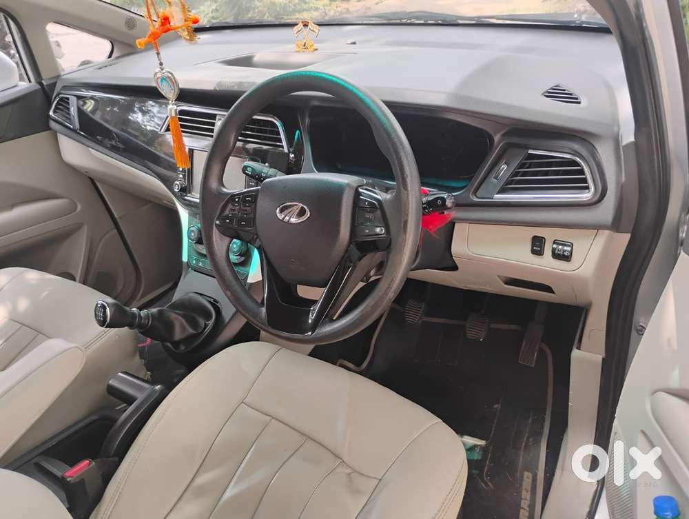 Mahindra Marazzo M6, 2019, Diesel