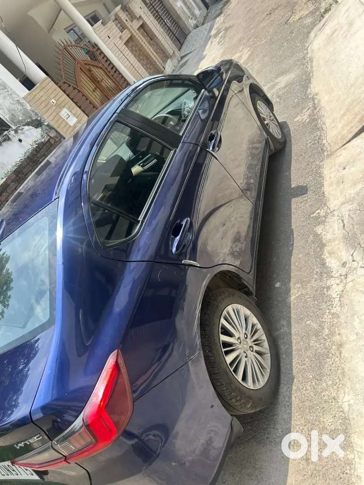 Honda Amaze 2025 Petrol 15000 Km Driven