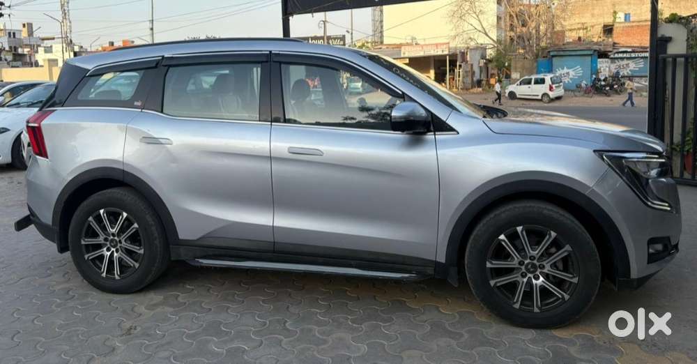 Mahindra Xuv700 Ax7l 6 Str At, 2023, Petrol