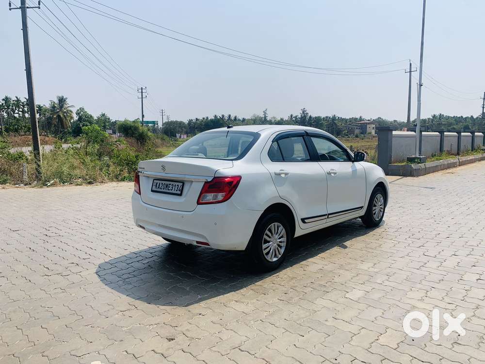 Maruti Suzuki Swift Dzire 1.3 Vxi, 2022, Petrol
