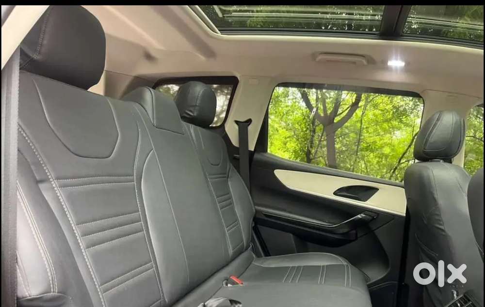 Mahindra Xuv700 Petrol 2023