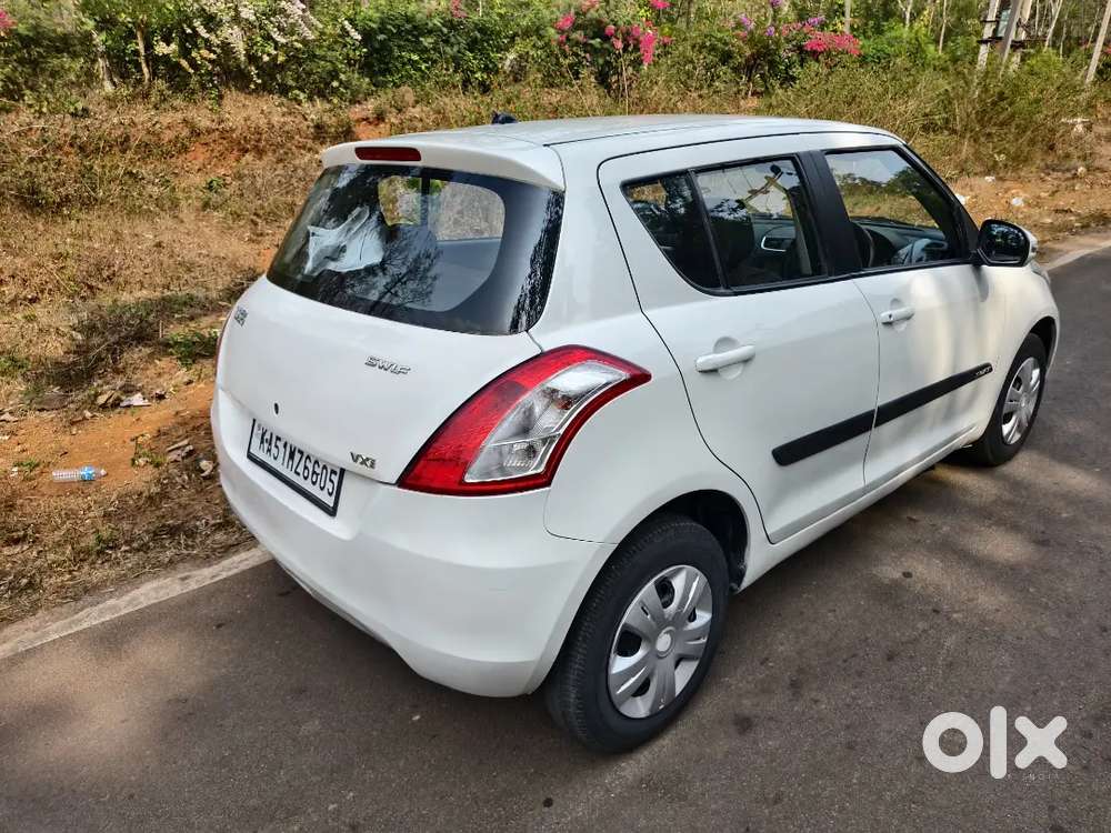Maruti Suzuki Swift 2011 Petrol 74000 Km Driven