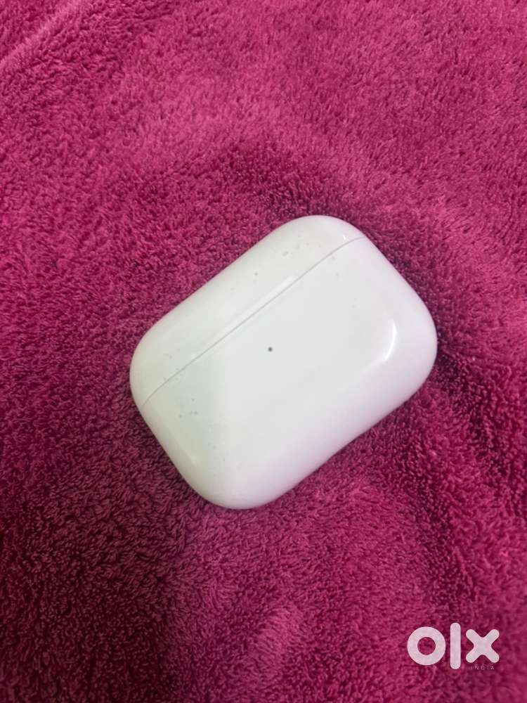 Apple AirPods Pro 2 &ndash; Excellent Condition | 8 Months Old