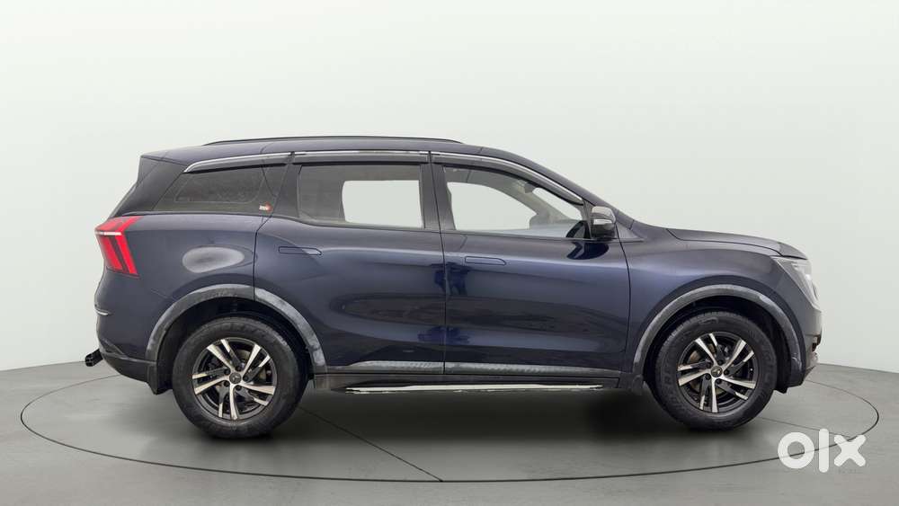Mahindra Xuv700 2.2 Ax 5 Diesel At Str, 2022, Diesel
