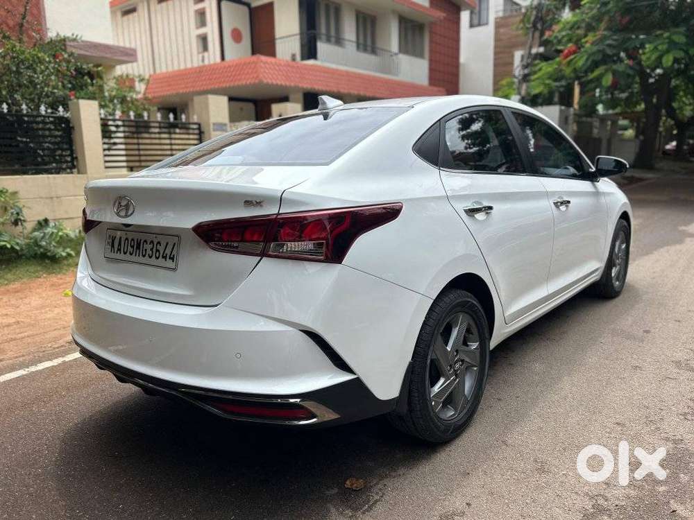 Hyundai Verna 1.5 Sx Petrol Mt, 2021, Petrol