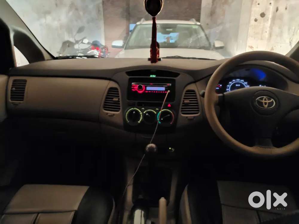 Toyota Innova 2010 Diesel Well Maintained With Vip Number
