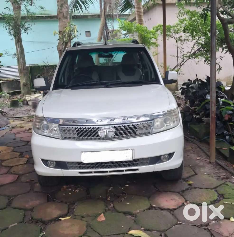 Tata Safari Storme 2013 Diesel