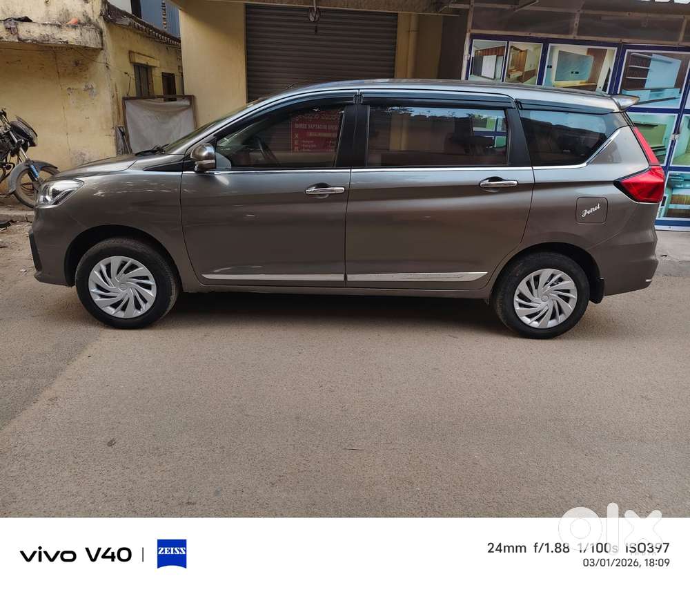 Maruti Suzuki Ertiga 2022-2023 Vxi Cng, 2022, Cng & Hybrids