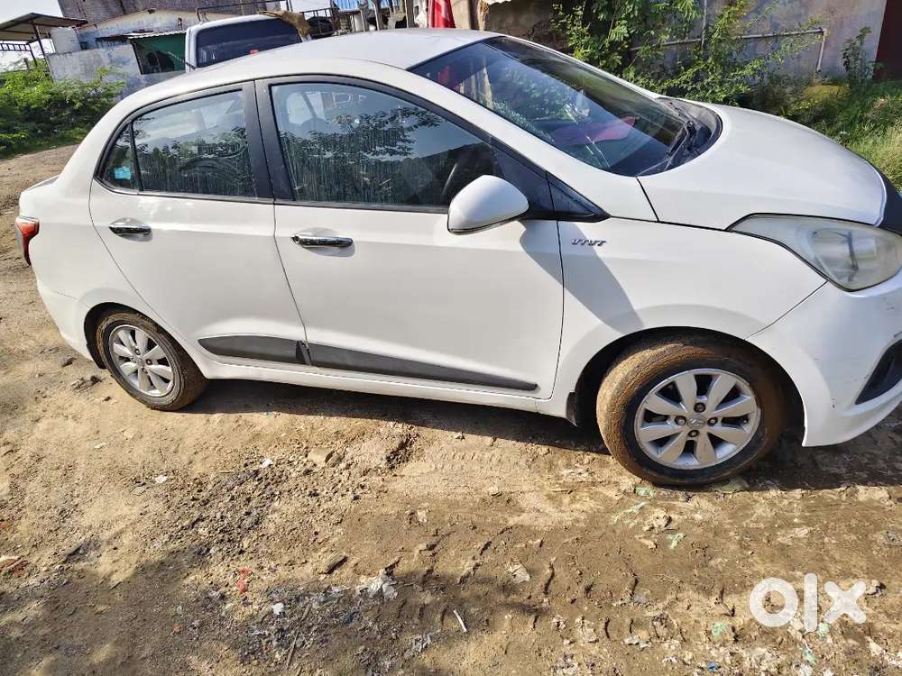 Hyundai Xcent 2015