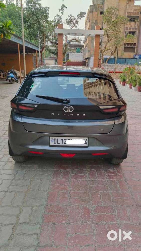 Tata Altroz 1.2 Xza Petrol Dct, 2022, Cng & Hybrids