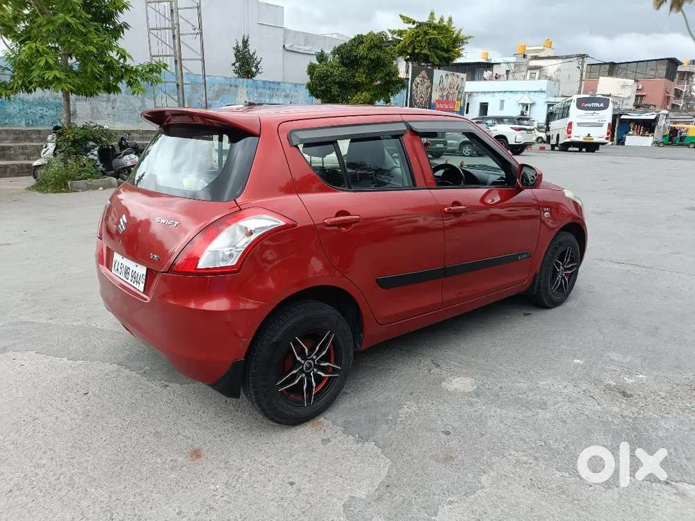 Swift Lxi Maruti 2011