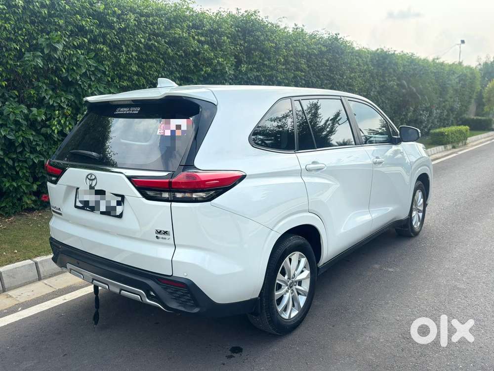 Toyota Innova Hycross 2.0 Vx Hybrid 7 Str, 2026, Petrol