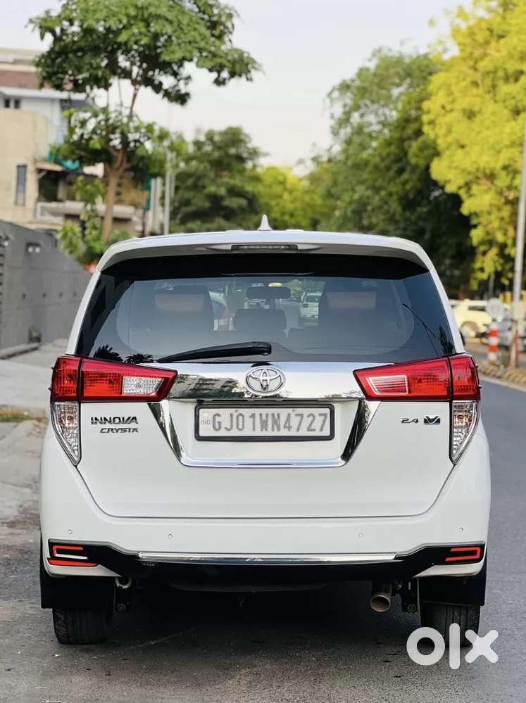 Toyota Innova Crysta [2020-ongoing] 2.4 Vx 8 Str, 2023, Diesel