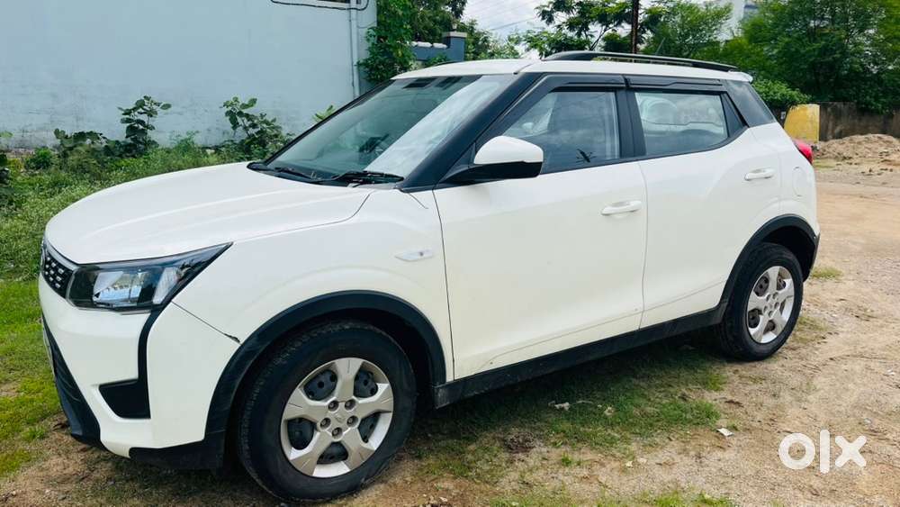Mahindra Xuv300 July2022 Diesel Well Maintained