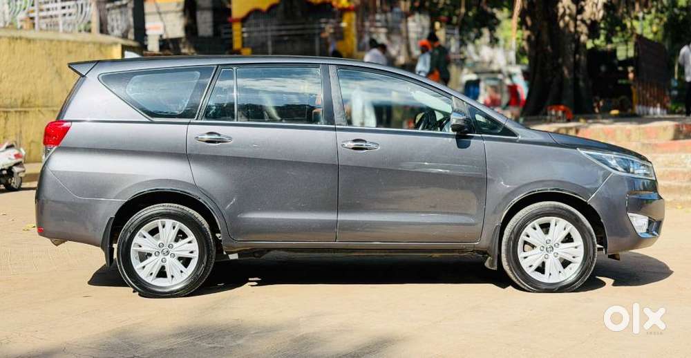 Toyota Innova Crysta 2.8z Automatic, 2016, Diesel