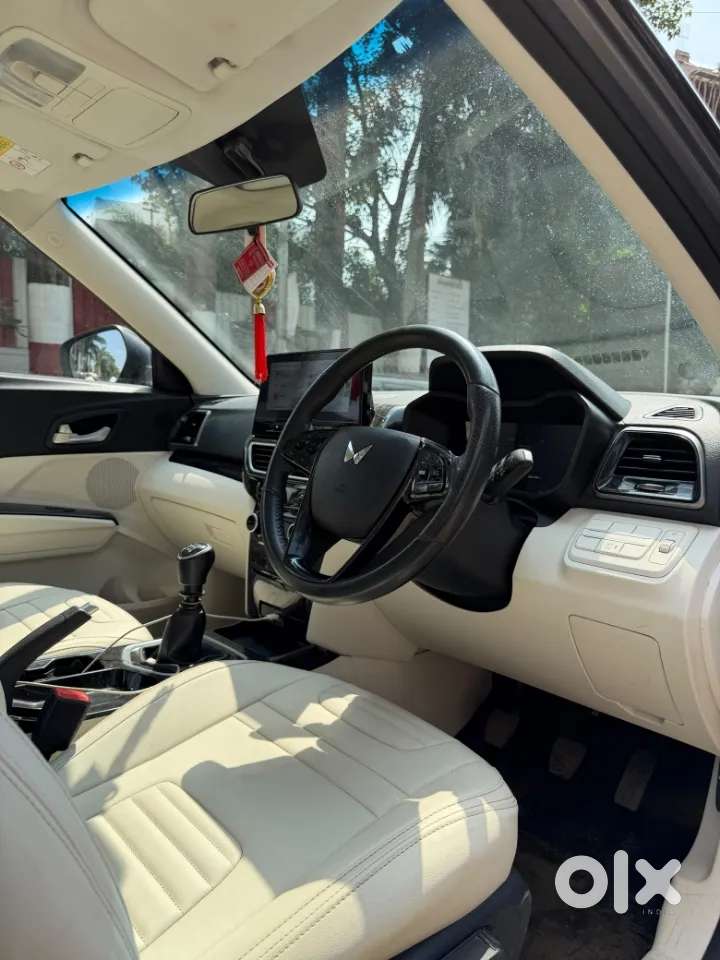 Mahindra Xuv 3xo Ax5 Ds Mt, 2026, Diesel