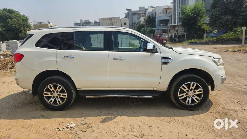 Ford Endeavour 3.2 Titanium Plus 4x4 At, 2017, Diesel