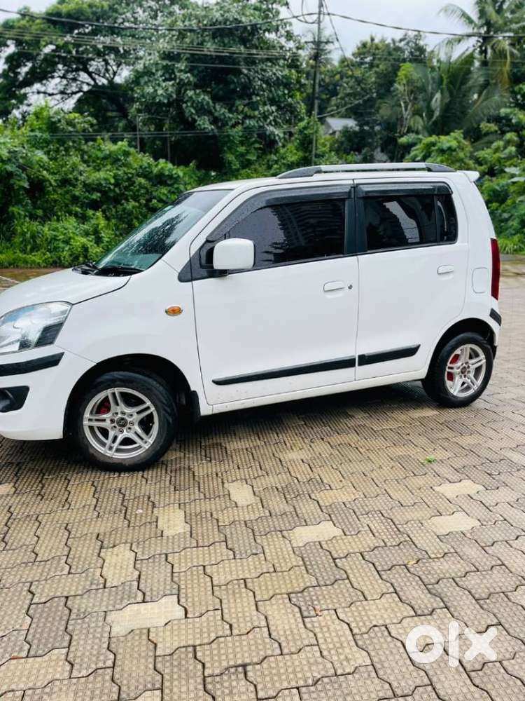 Maruti Suzuki Wagon R Vxi 1.0, 2016, Petrol