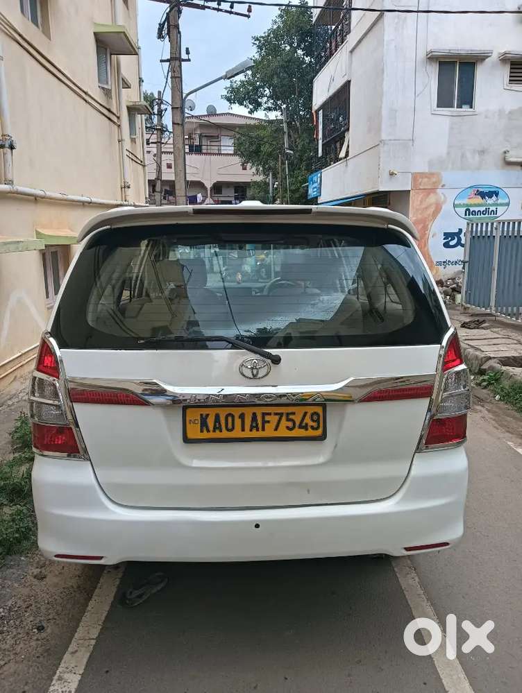 Toyota Innova 2016 Diesel 320000 Km Driven