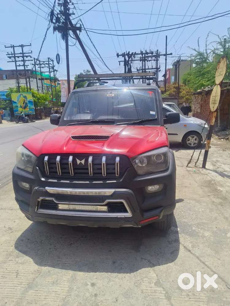 Mahindra Scorpio S4 Bs4