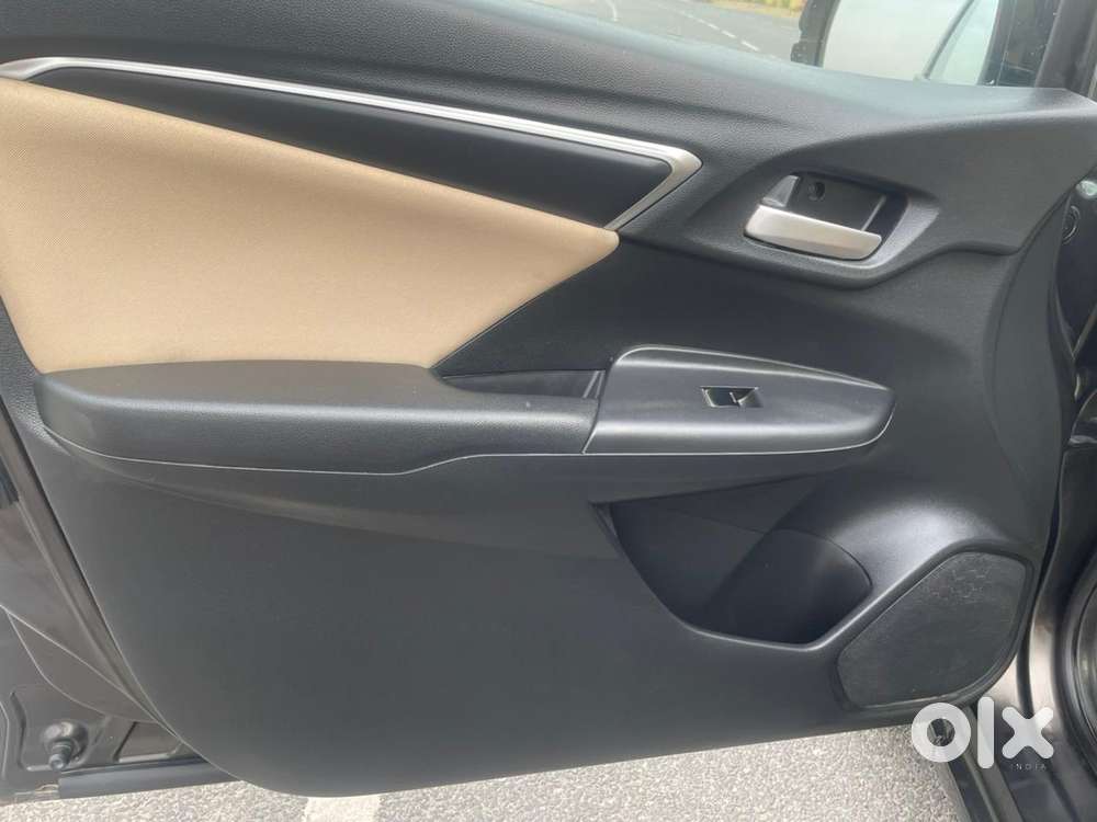 Honda Jazz V Mt Privilege, 2016, Petrol