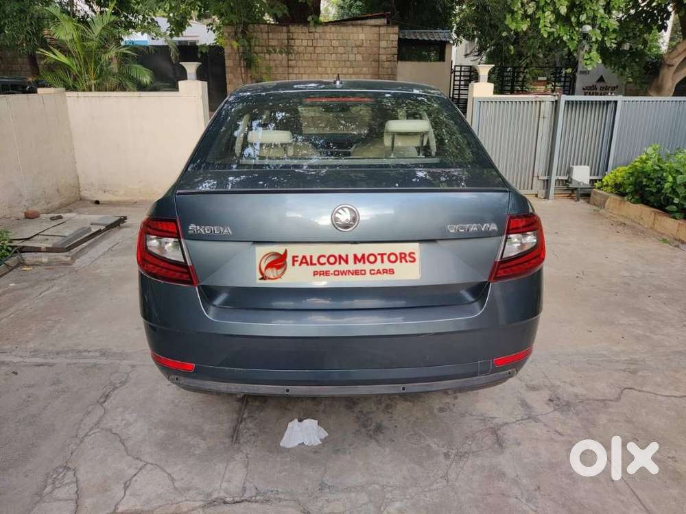 Skoda Octavia 1.8 TSI AT L K, 2018, Petrol