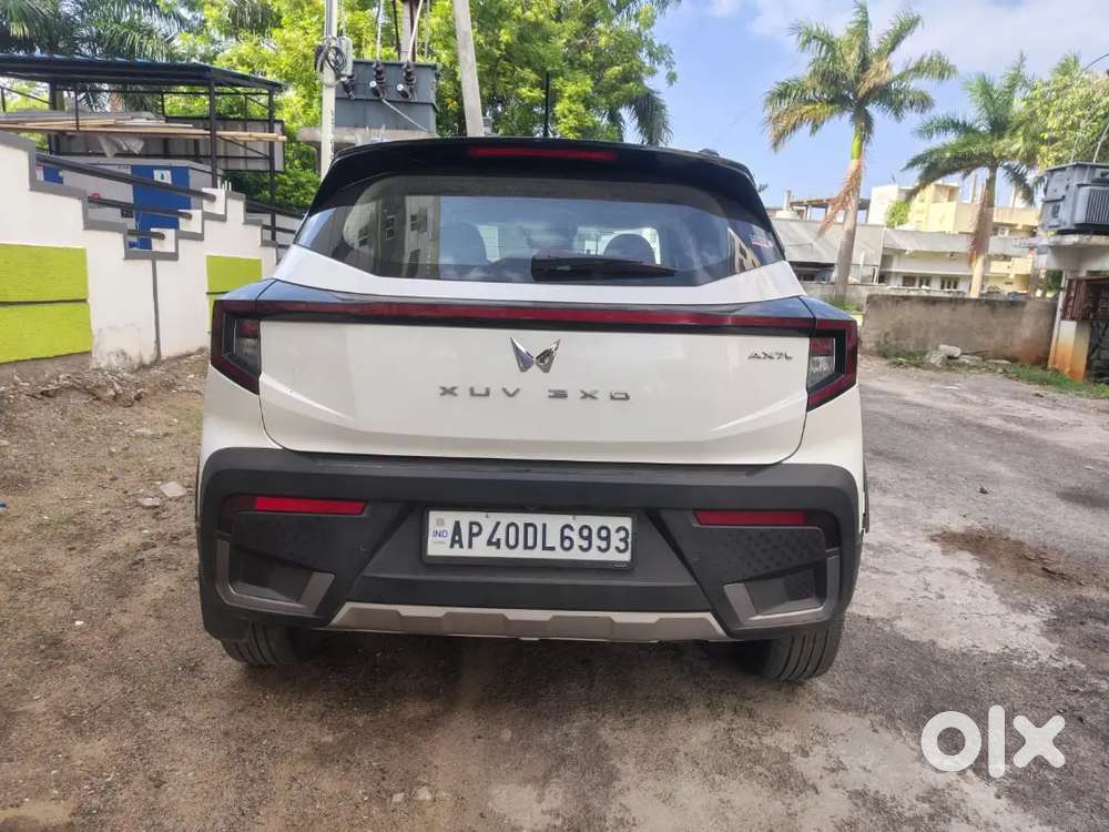 Mahindra Xuv300 2024 Diesel 25000 Km Driven