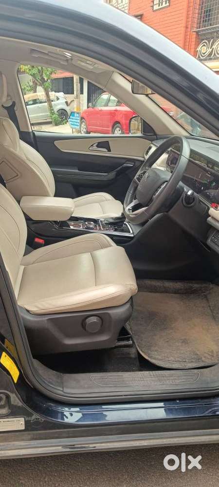 Mahindra Xuv700 2.2 Ax 7 Diesel At Str Awd, 2023, Diesel