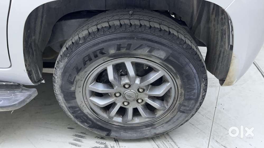 Mahindra Tuv 300 T10, 2018, Diesel