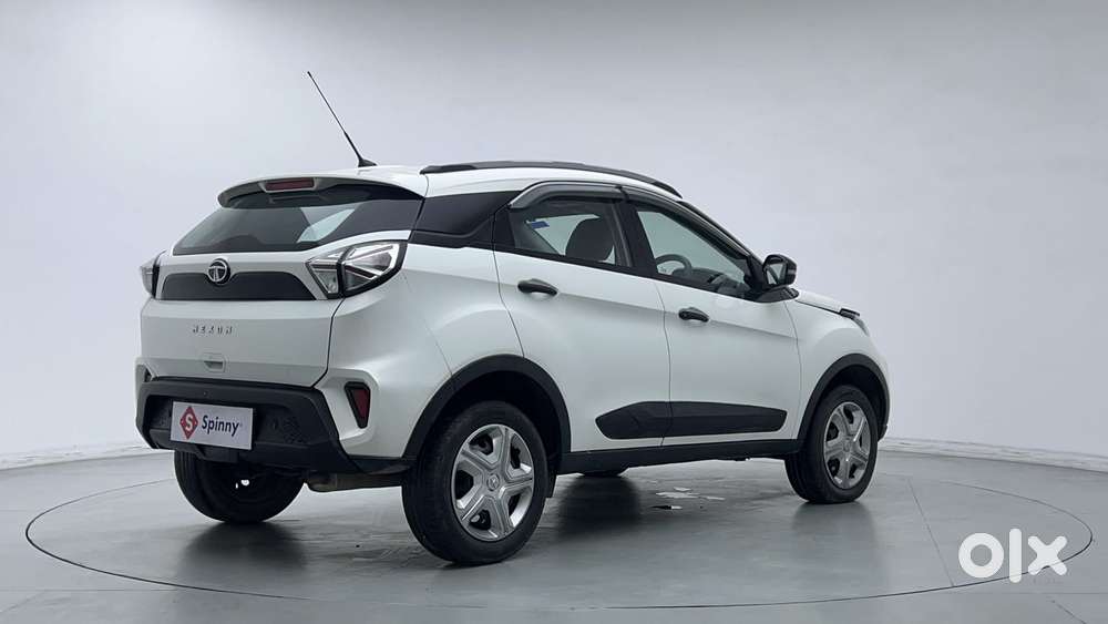Tata Nexon 1.2 Revotron Xm (s), 2022, Petrol