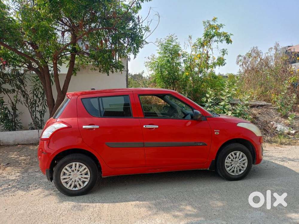 Maruti Suzuki Swift Lxi, 2016, Petrol