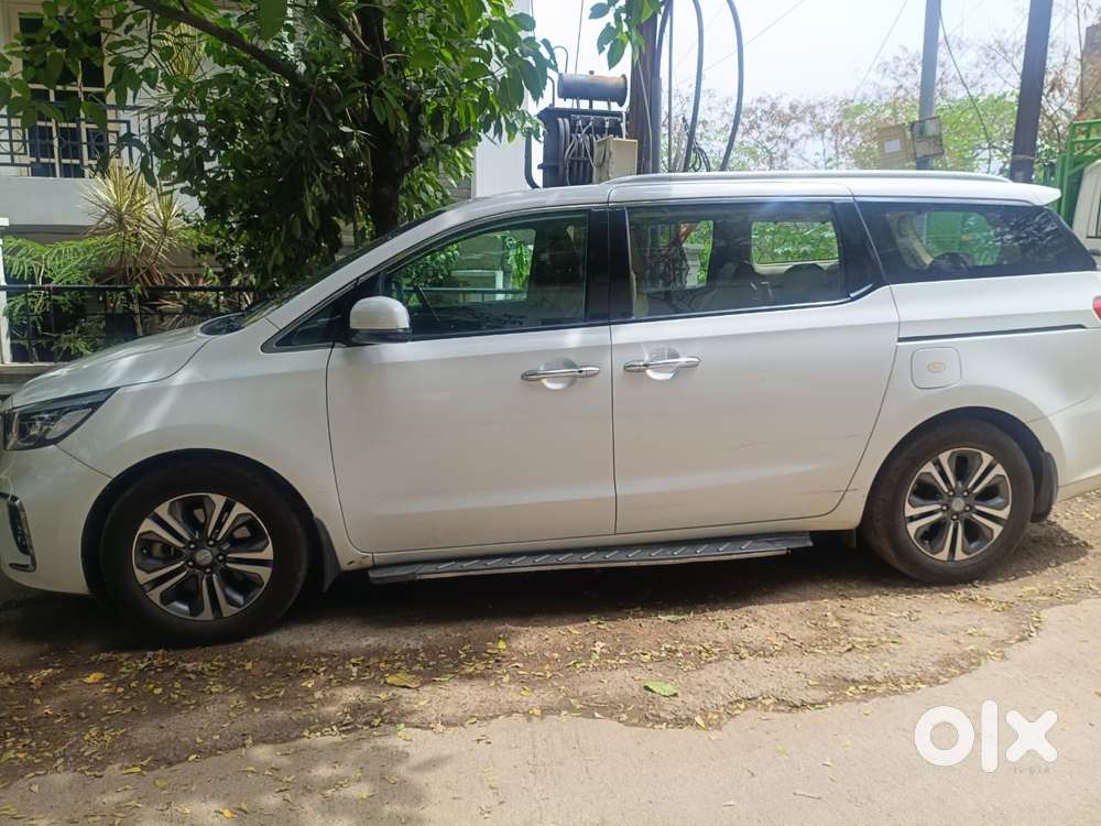 Kia Carnival Premium, 2021, Diesel