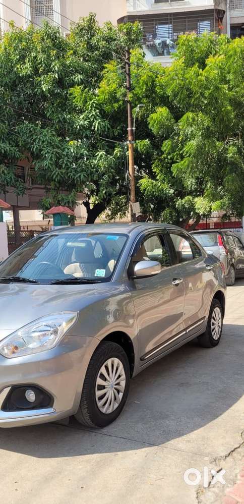 Maruti Suzuki Dzire 1.2 Vxi Amt, 2022