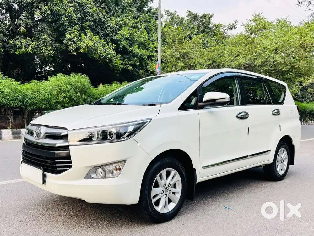 Toyota Innova Crysta 2.4 V 2017