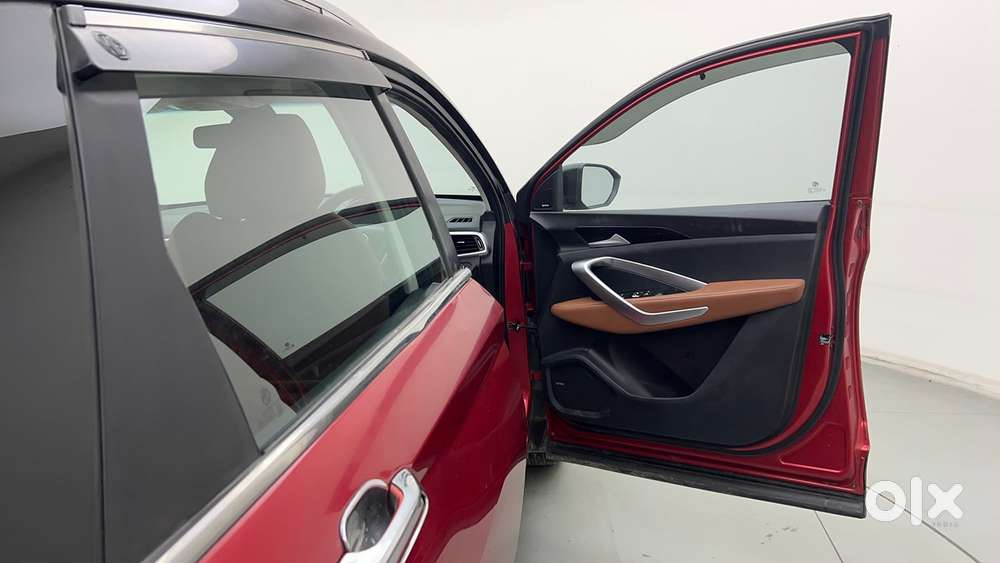 Mg Hector Plus 1.5 Sharp Turbo Cvt 6 Str, 2021, Petrol