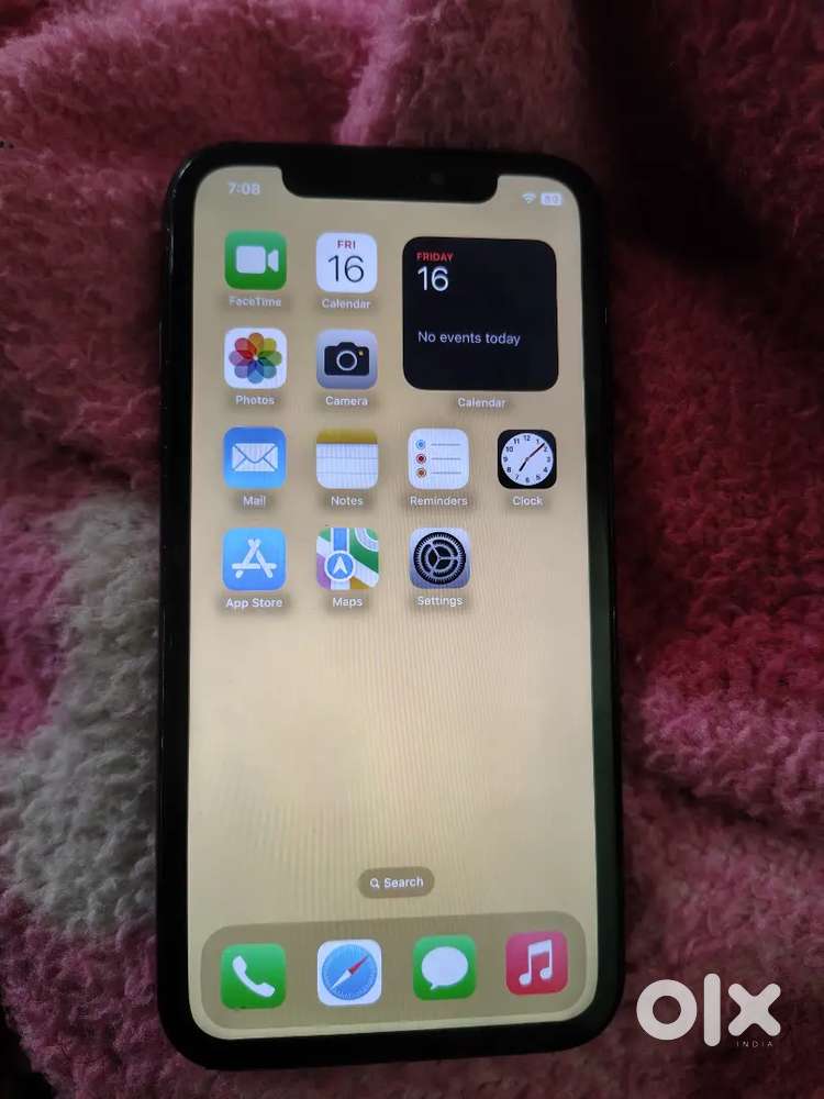 Iphone xr 64gb recently changed battery health 100 face id working