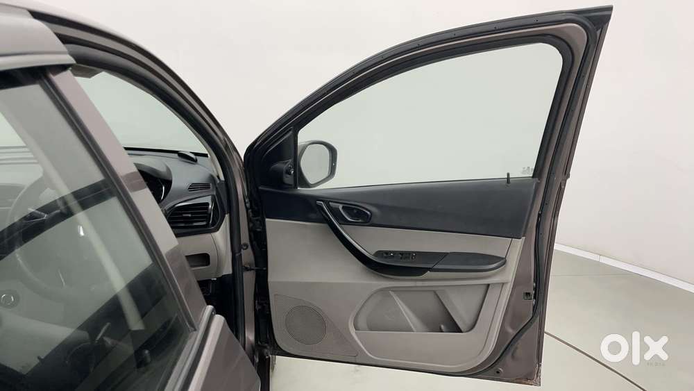 Tata Tiago 1.2 Revotron Xt, 2019, Petrol