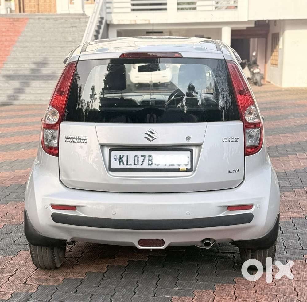 Maruti Suzuki Ritz Lxi, 2011, Petrol