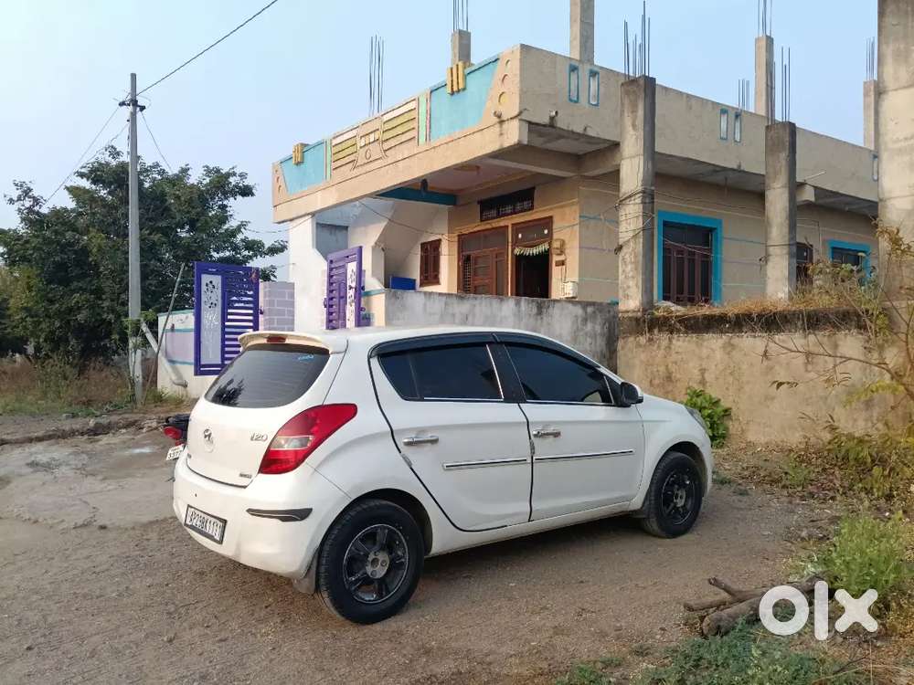 Hyundai New I20 2010 Diesel 120000 Km Driven