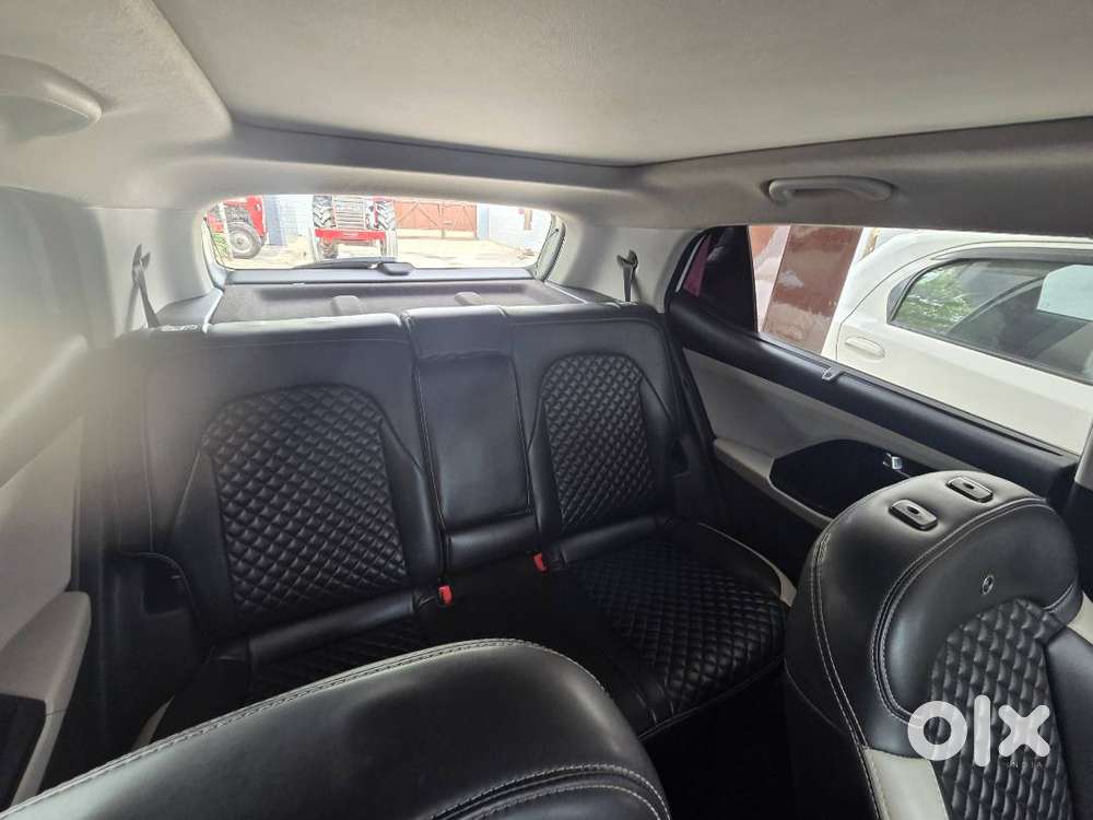 Excellent Condition , Non Accident , 18 Inch Vossen Allows