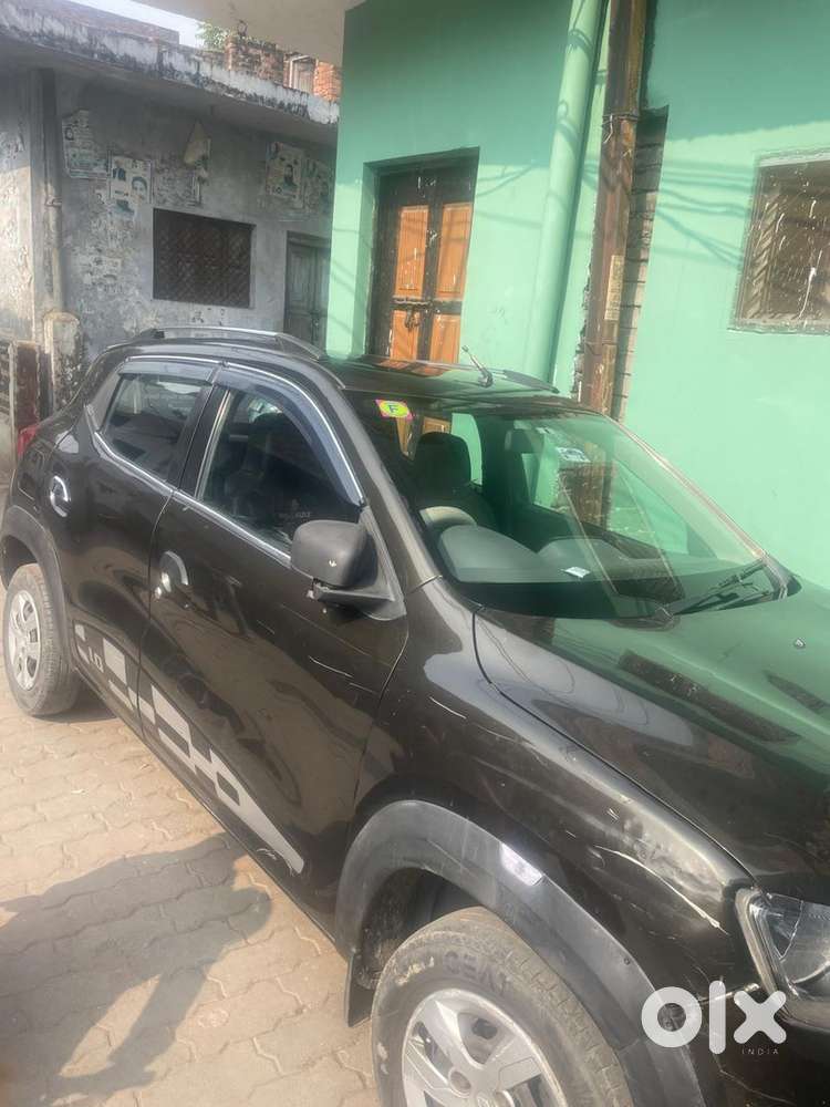 2017 Renault Petrol Car