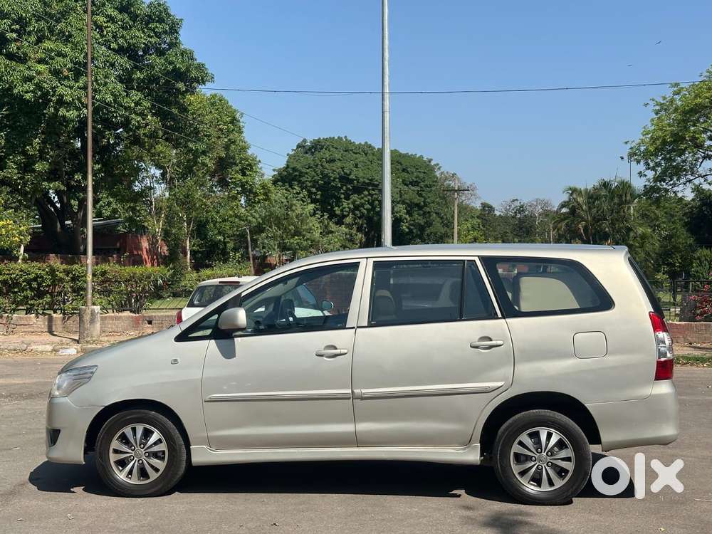 Toyota Innova 2.5 Vx 7 Seater Bs Iv, 2013, Diesel