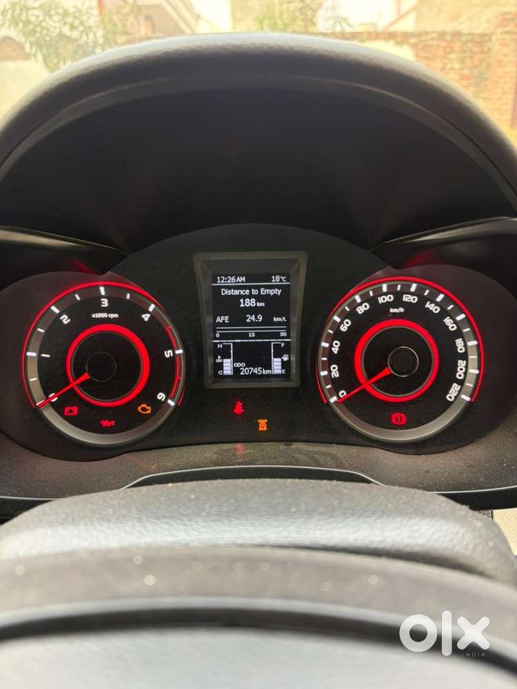2023 Xuv300 W6 Diesel  Sunroof  26,000 Km  Excellent Condition