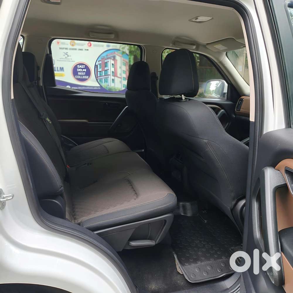 Mahindra Scorpio N Z2 Petrol Mt 7 Str, 2025, Petrol