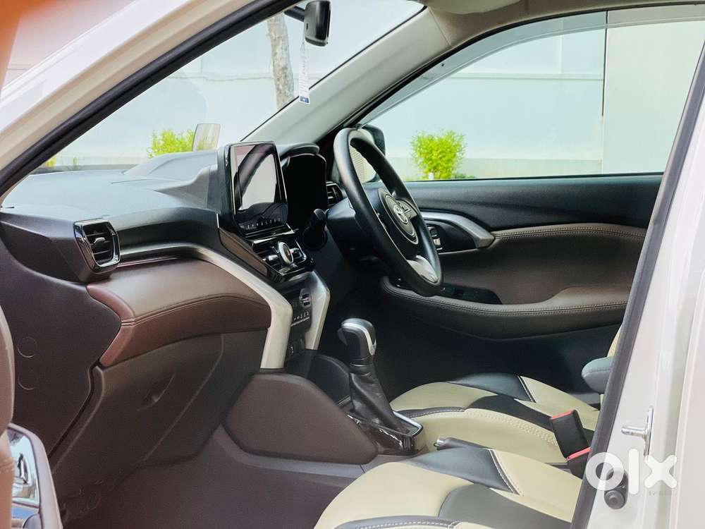 Toyota Urban Cruiser Hyryder G (o) Hybrid Aero Edition, 2024, Petrol