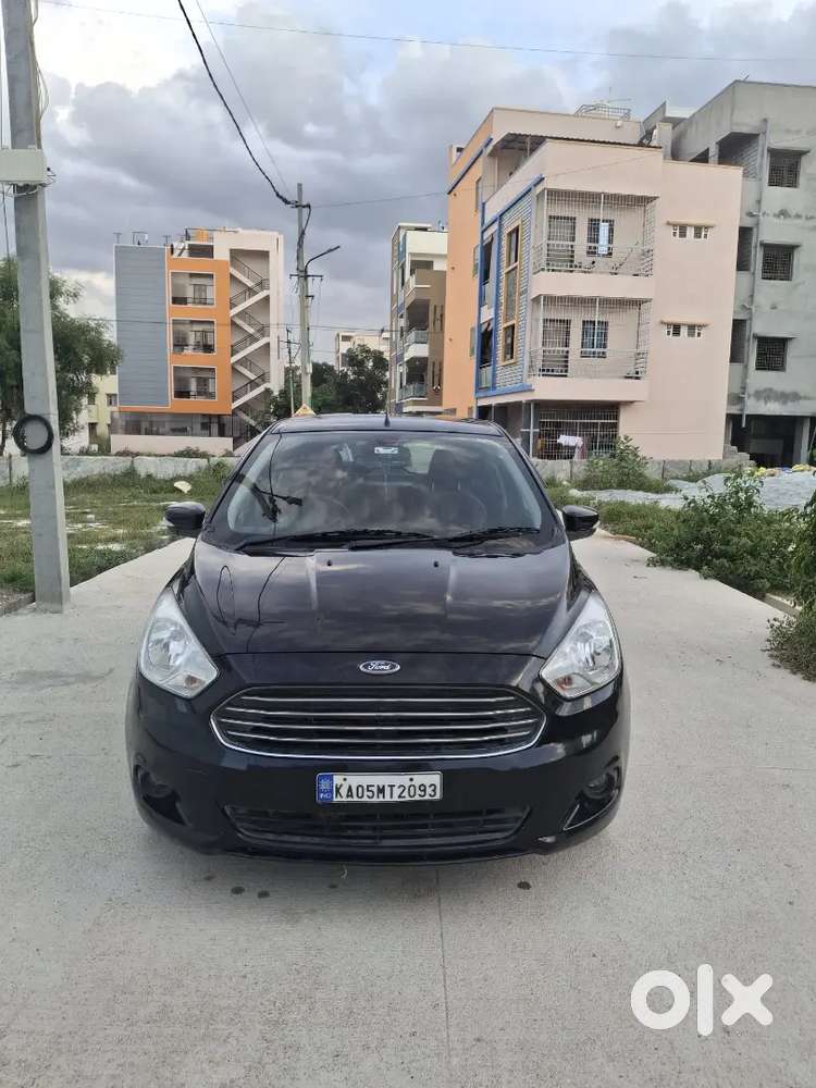 Ford Figo 1.2 Titanium Petrol 2016