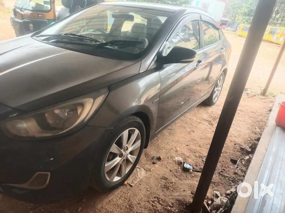 Hyundai Verna Sx Petrol 2011